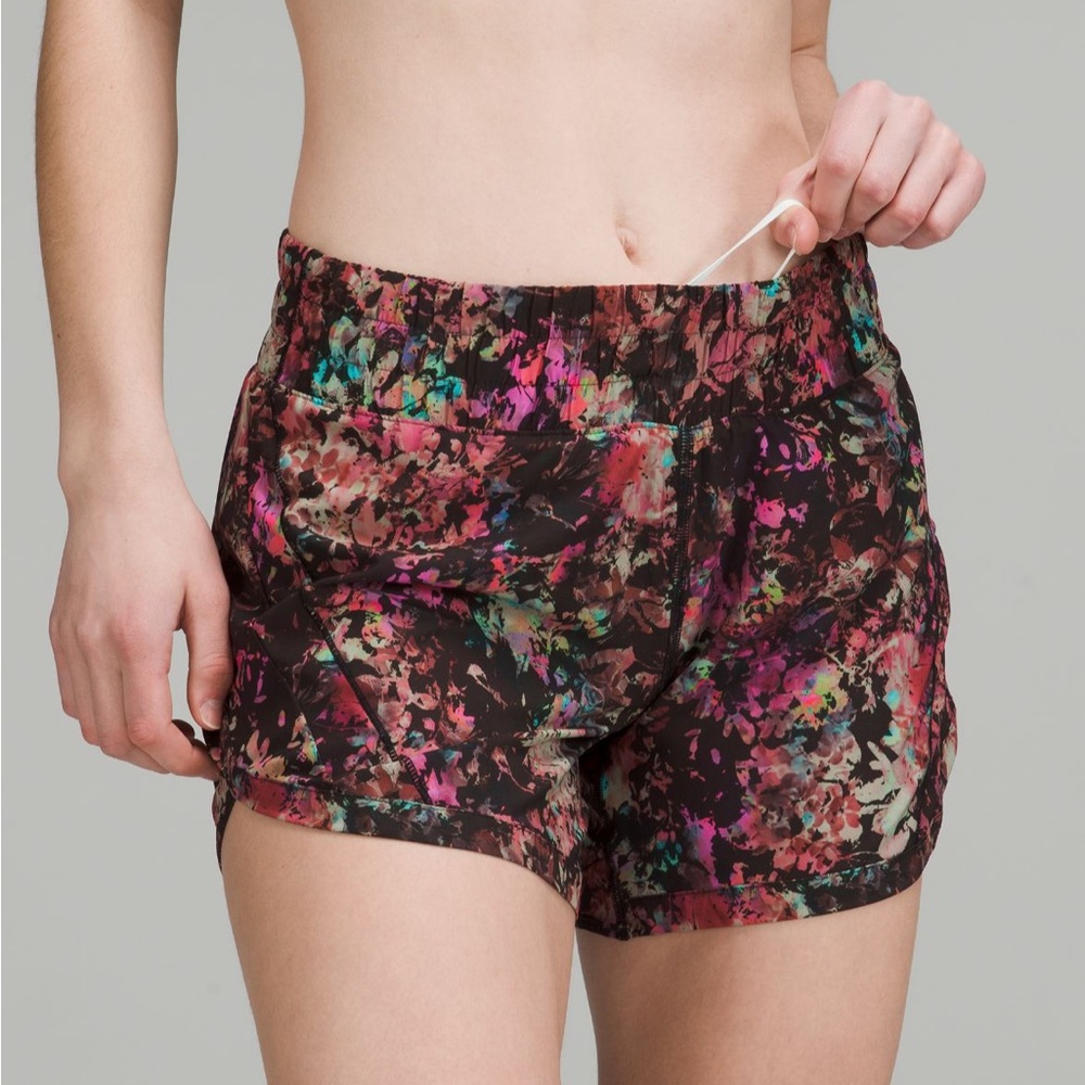 Lululemon track that mid rise lined shorts 5”